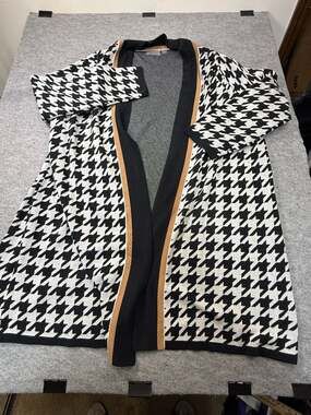 Brandis Dress Out Loud Black And White Houndstooth Open Front Cardigan 2X